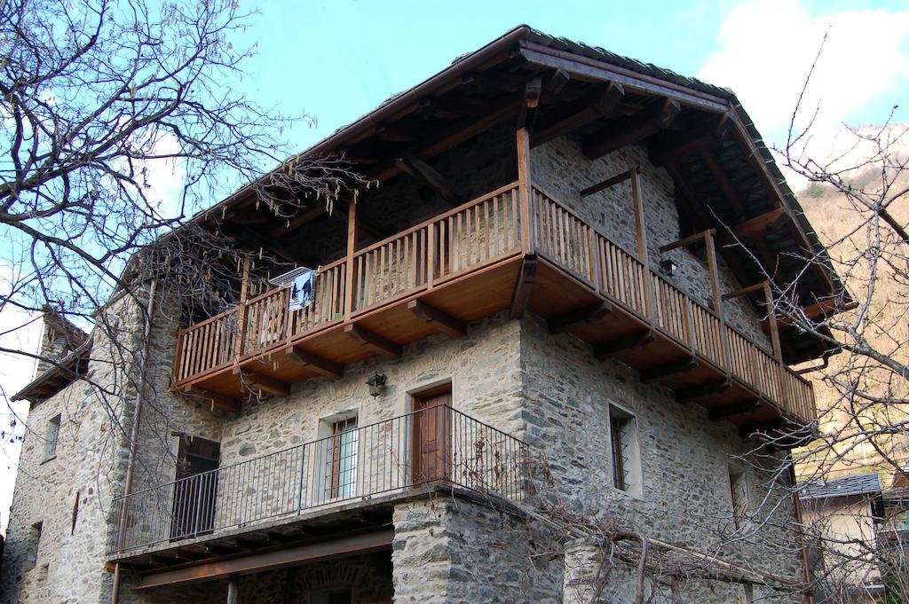 Il Nocciolo Bed and Breakfast Bard Eksteriør billede