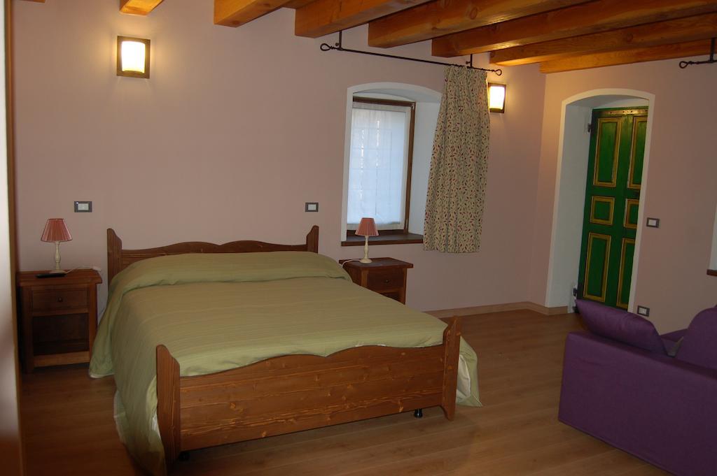 Il Nocciolo Bed and Breakfast Bard Eksteriør billede